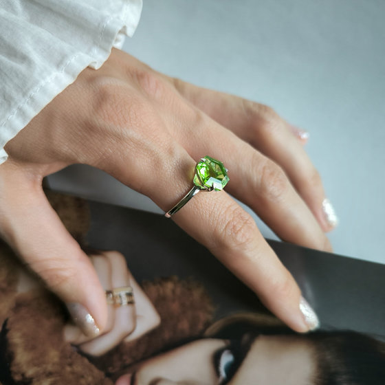 Silver ring with a 3.587-carat chrysolite