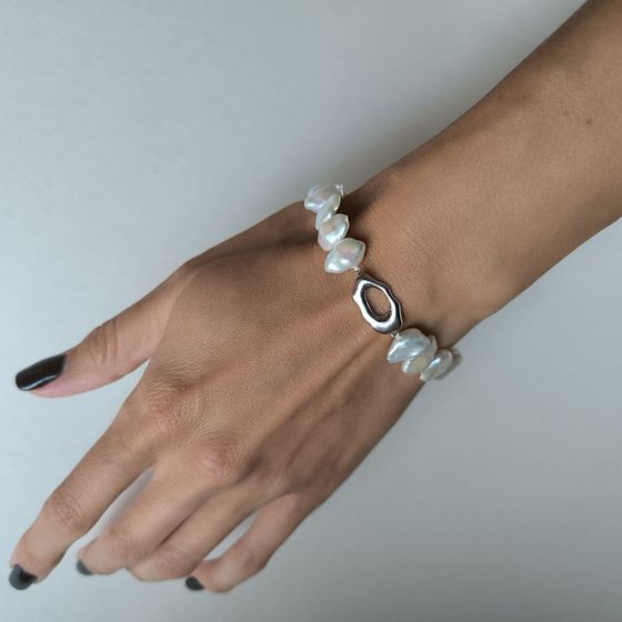 Срібний браслет з перлами бароковими