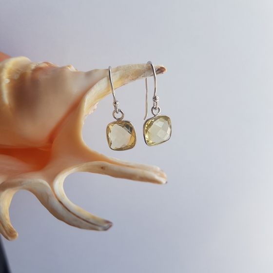 Silver earrings with topaz