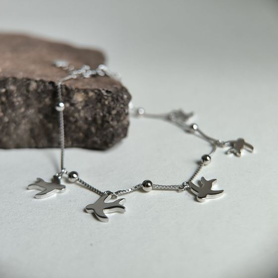 Silver bracelet without stones