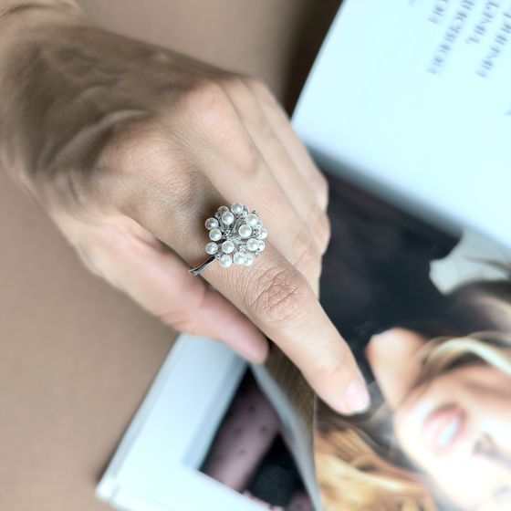 Silver ring with pearls, fianites