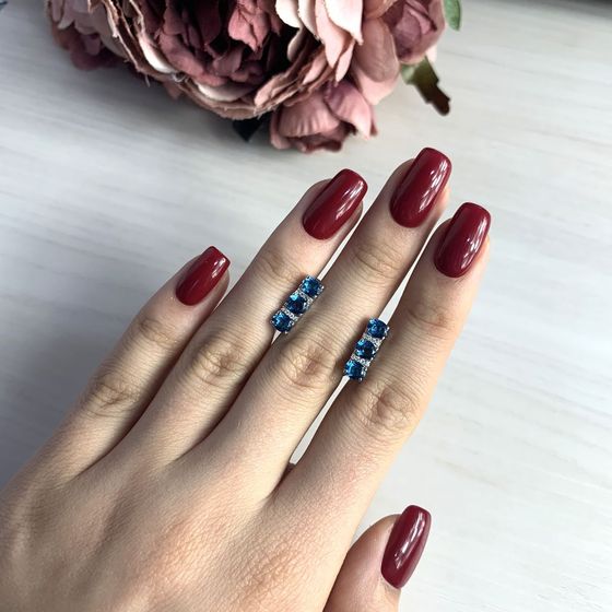 Серебряные серьги с топазом Лондон Блю 2.094ct
