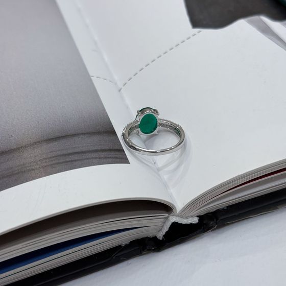 Серебряное кольцо с агатом 2.727ct, фианитами