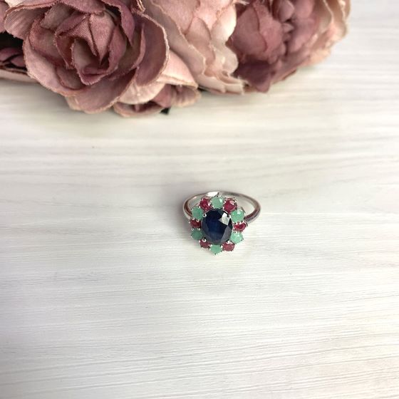 Серебряное кольцо с сапфиром 5.58ct, изумрудом, рубином