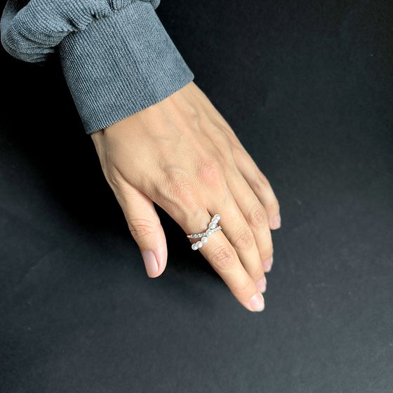 Silver ring with pearls, fianites