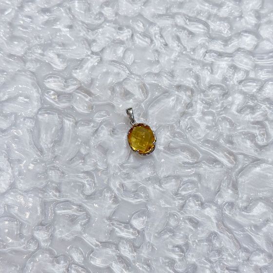 Silver pendant with citrine nano