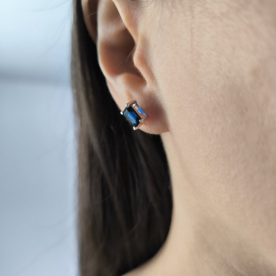 Silver earrings with nano sapphire 1.675ct