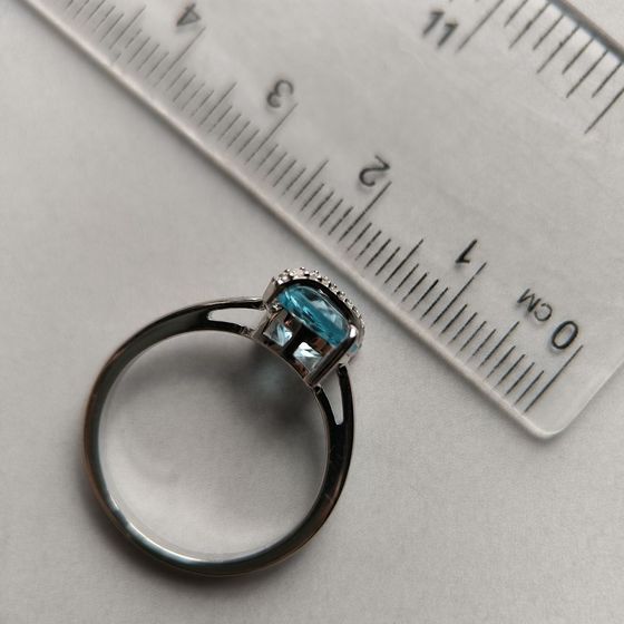 Срібна каблучка з топазом 2.374ct