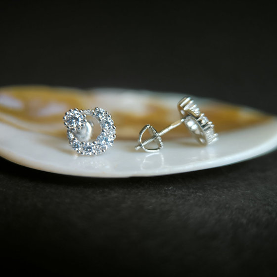 Серебряные серьги с фианитами