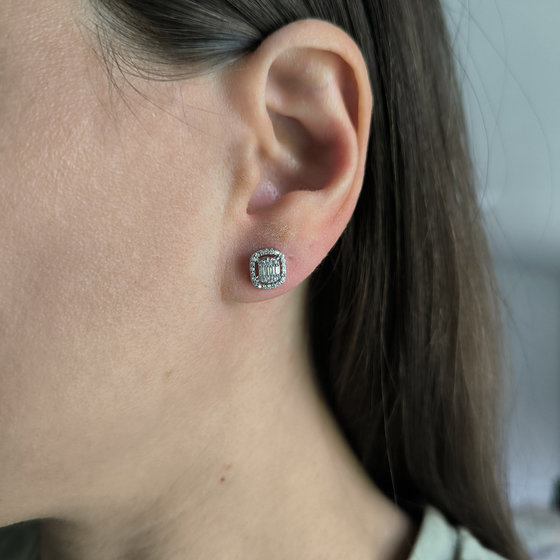 Silver earrings with cubic zirconia