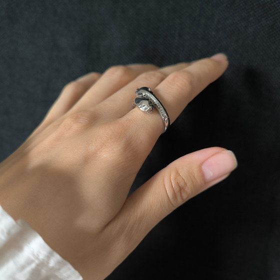 Silver ring with cubic zirconia