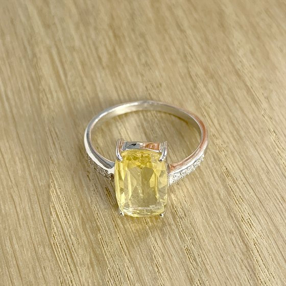 Серебряное кольцо с цитрином nano 3.483ct, фианитами