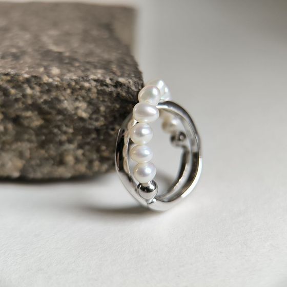Silver ring with baroque pearls