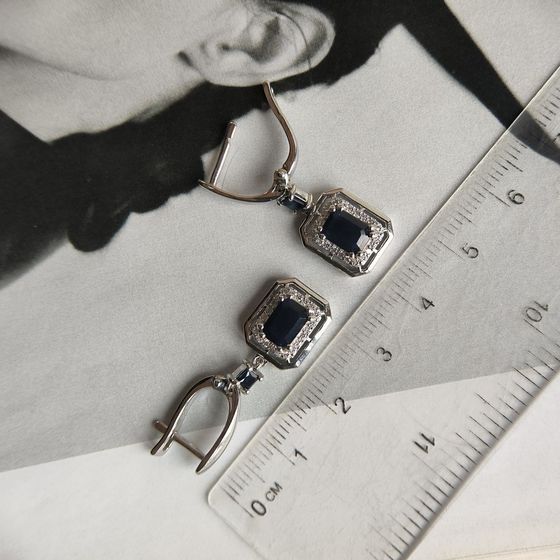 Silver earrings with sapphire 2.922ct