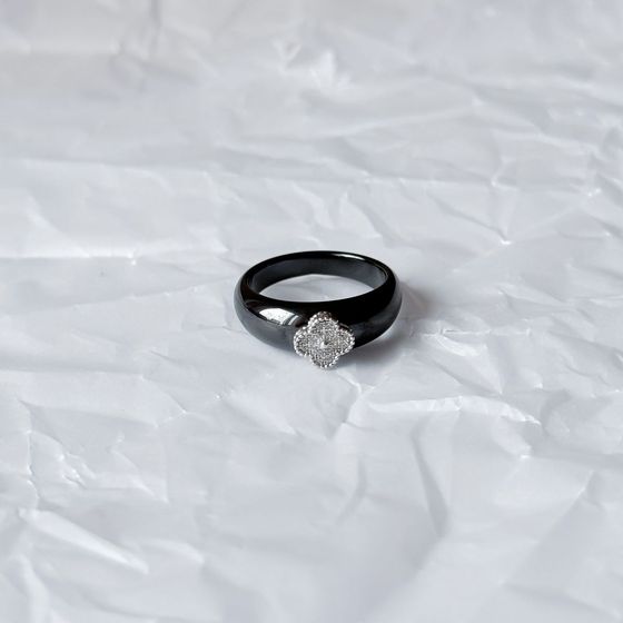 Silver ring with ceramics