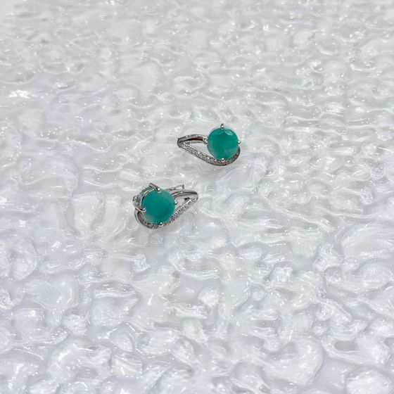 Silver earrings with emerald, fianites