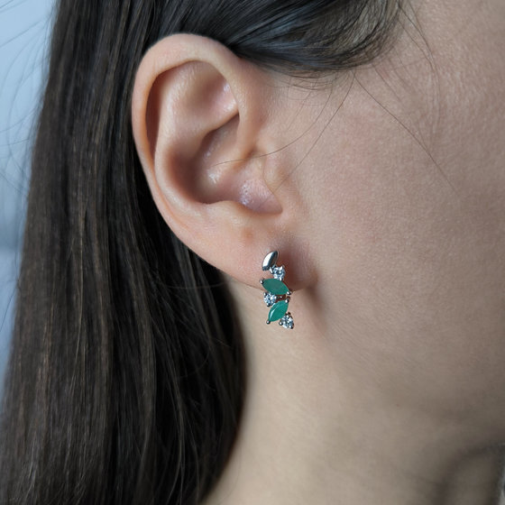 Silver earrings with emerald 1.642ct
