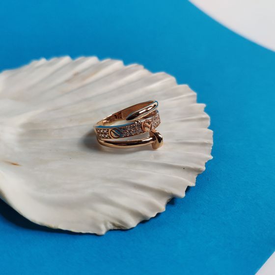 Золота каблучка з фіанітами 0.28ct