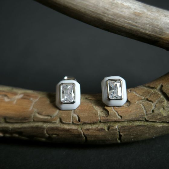 Silver earrings with phianites, semallu