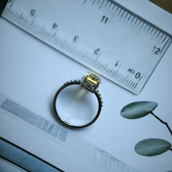 Silver ring with citrine nano
