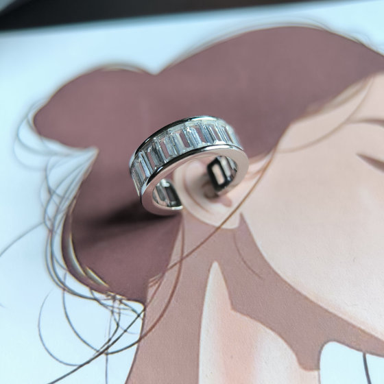 Silver earrings with cubic zirconia
