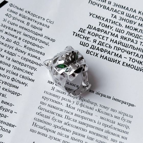 Silver ring with phianites, semallu