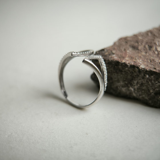 Срібна каблучка з фіанітами 0.36ct