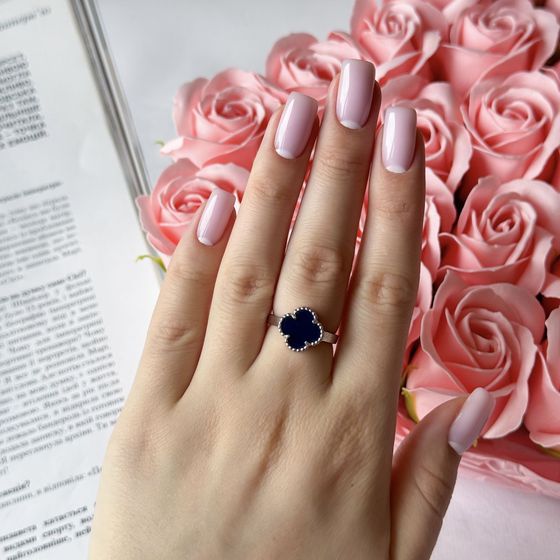 Silver ring with lapis lazuli
