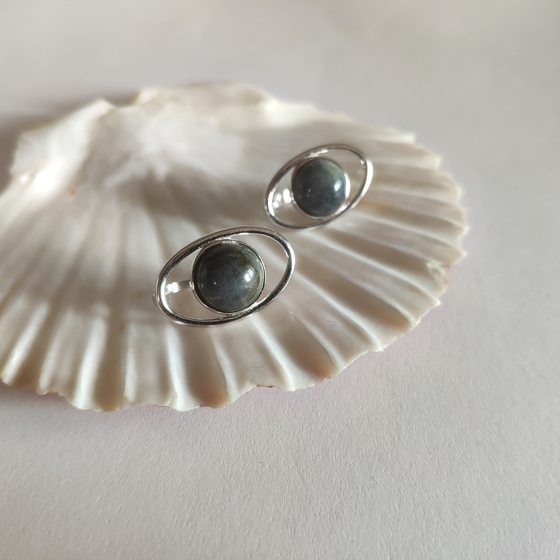 Silver earrings with 6.475ct