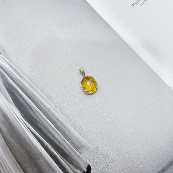 Silver pendant with citrine nano