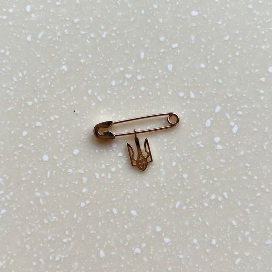 Silver pendant without stones