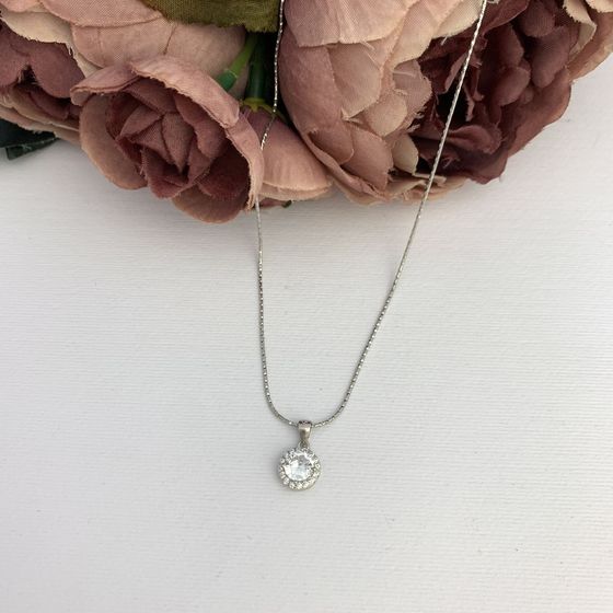 Silver pendant with phianites