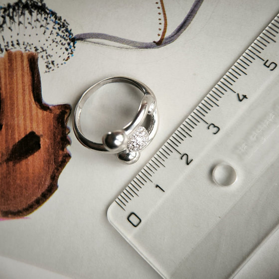 Silver ring with cubic zirconia