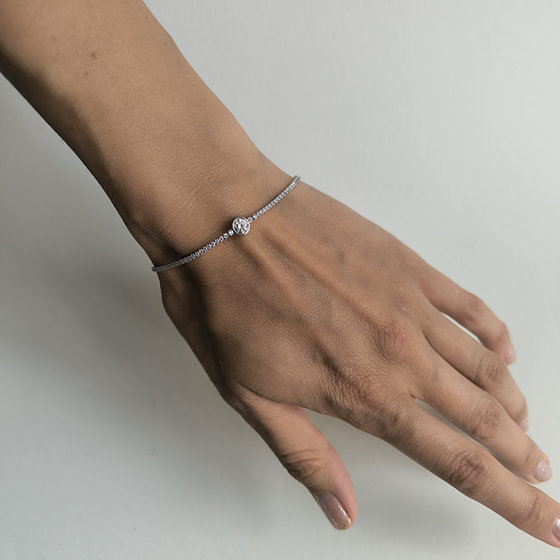 Silver bracelet with cubic zirconia