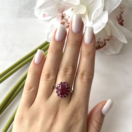 Серебряное кольцо с рубином 5.388ct