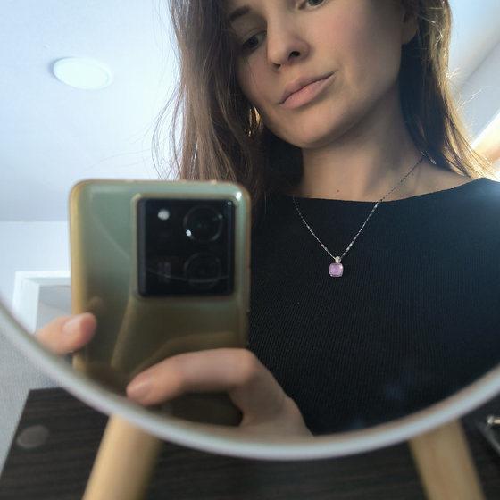 Silver pendant with cubic zirconia