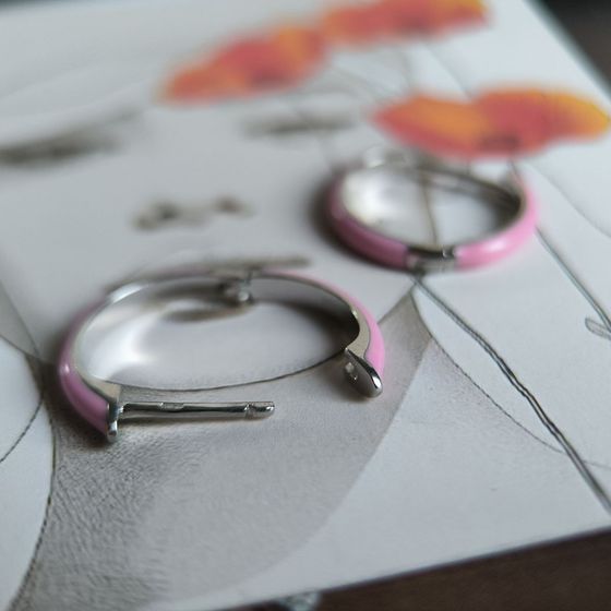 Silver earrings with phianites, semallu