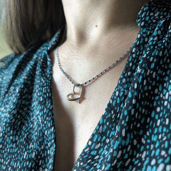 Silver pendant with phianites