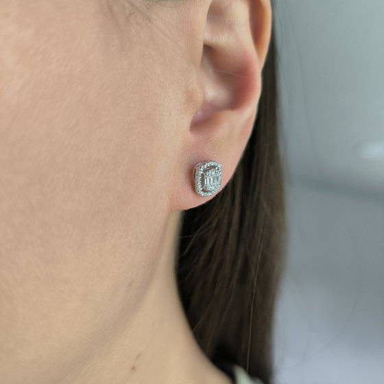 Silver earrings with cubic zirconia