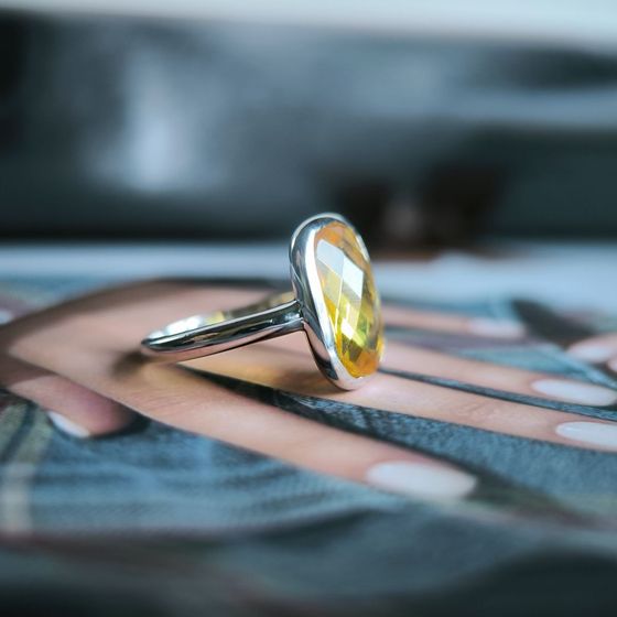 Silver ring with citrine nano