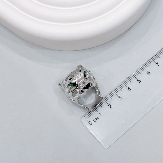 Silver ring with phianites, semallu