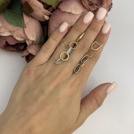 Gold earrings without stones